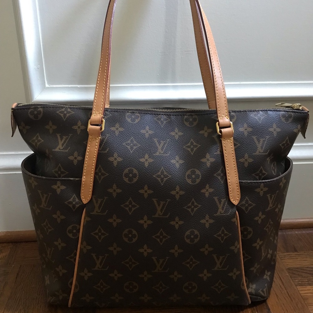 Louis Vuitton Totally MM Purse